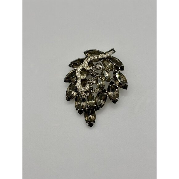 Vintage Weiss Brooch, Grey Rhinestones W/Scrolling Clear Rhinestones, Book Piece - Picture 3 of 11